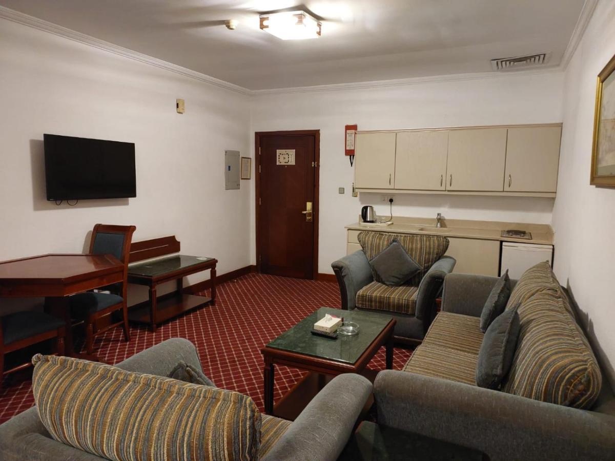 Ambassador Suites Jeddah Exterior photo